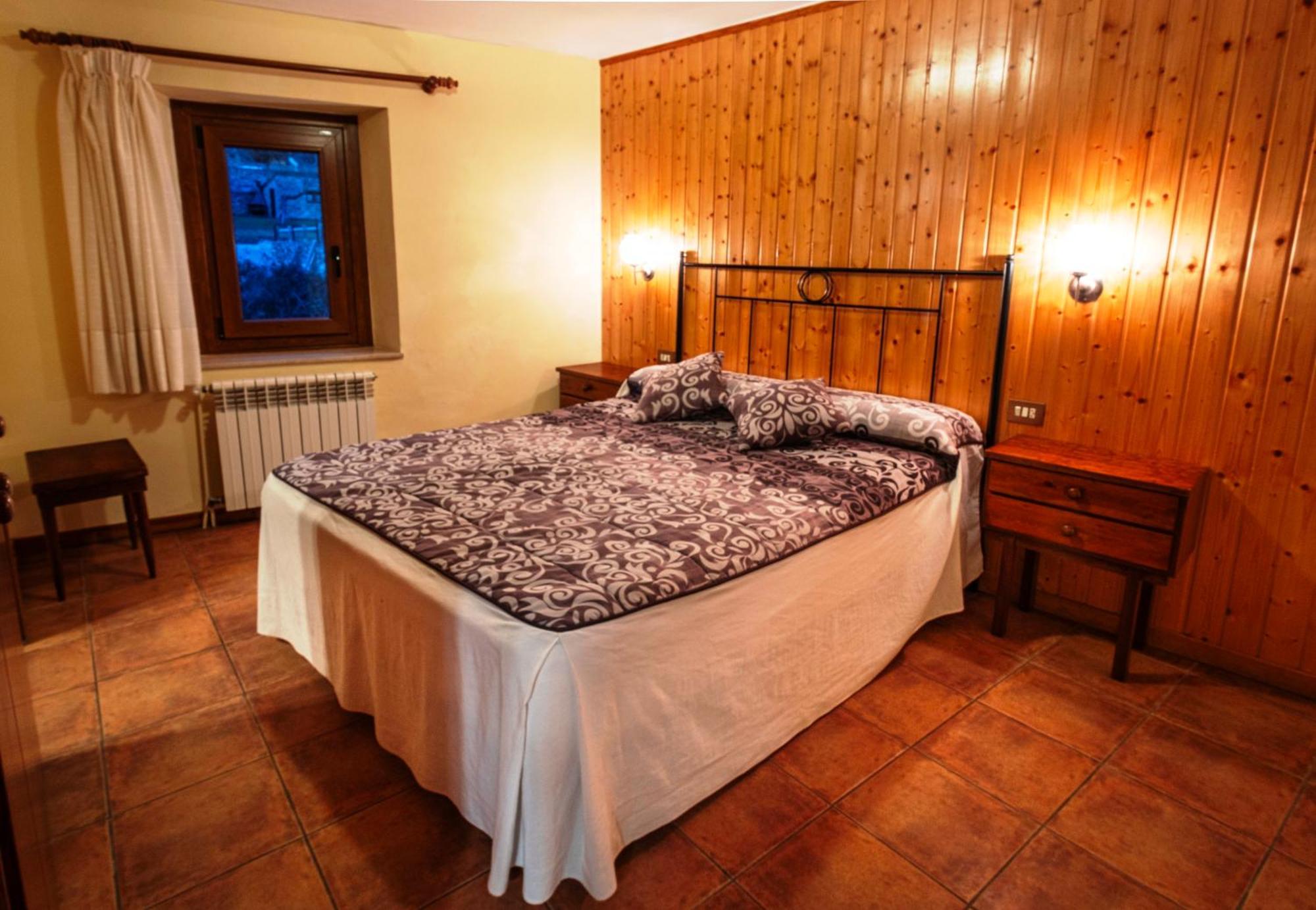 Can Tubau - Casa Rural - Apartaments Campelles Екстериор снимка