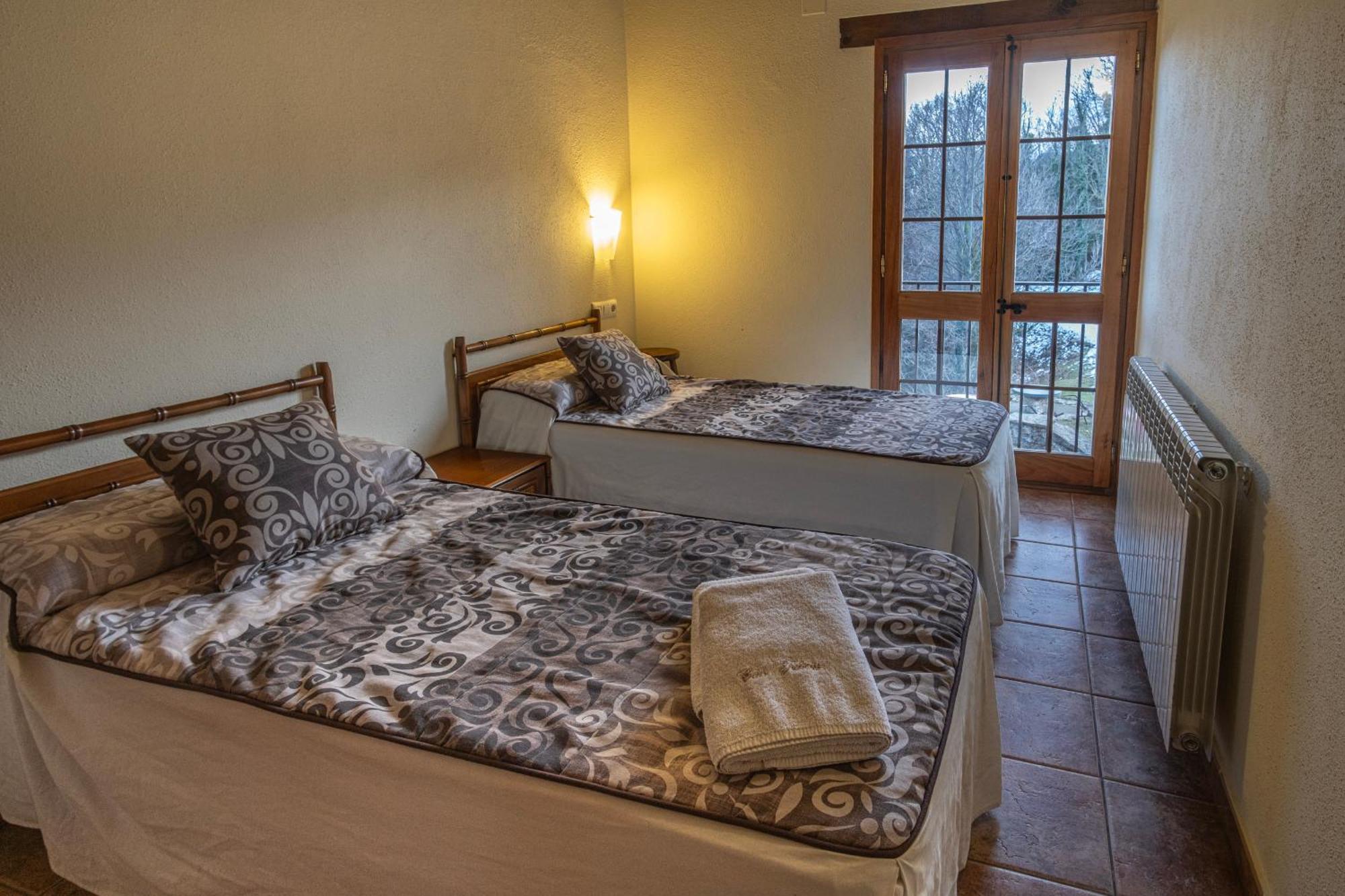 Can Tubau - Casa Rural - Apartaments Campelles Екстериор снимка