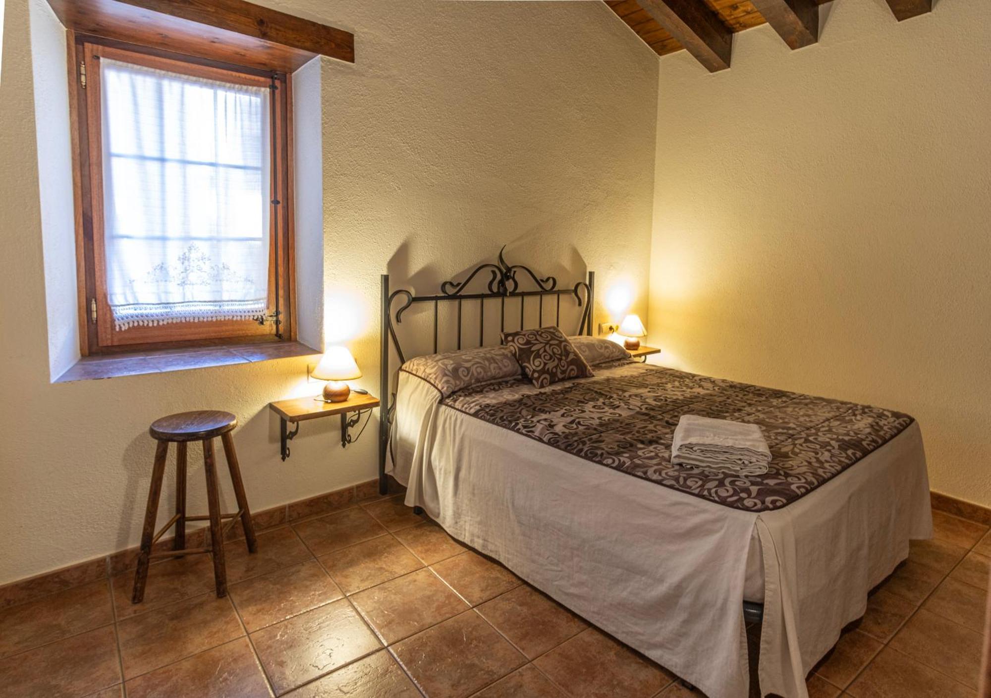 Can Tubau - Casa Rural - Apartaments Campelles Екстериор снимка