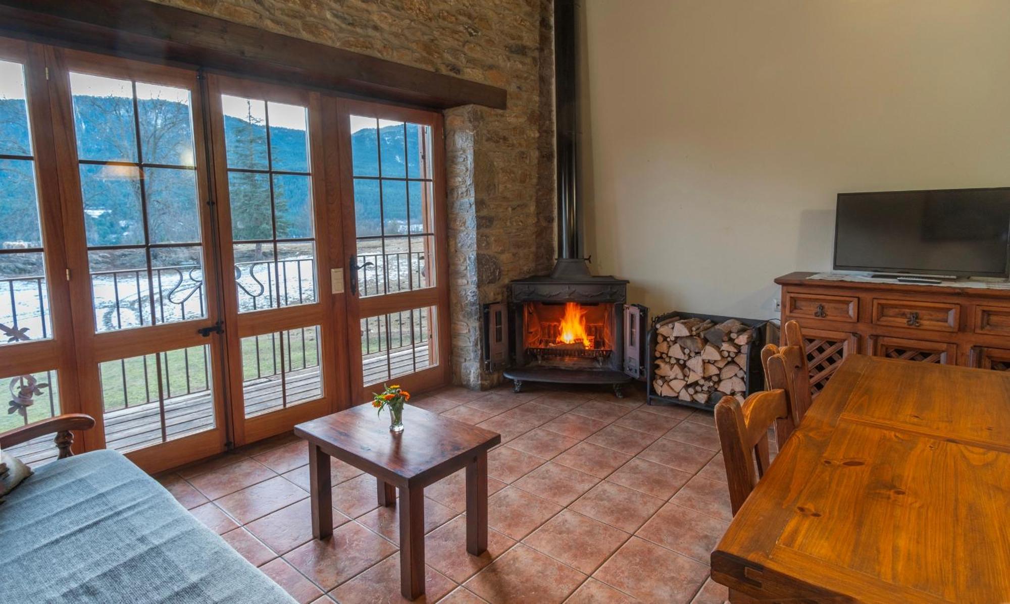 Can Tubau - Casa Rural - Apartaments Campelles Екстериор снимка