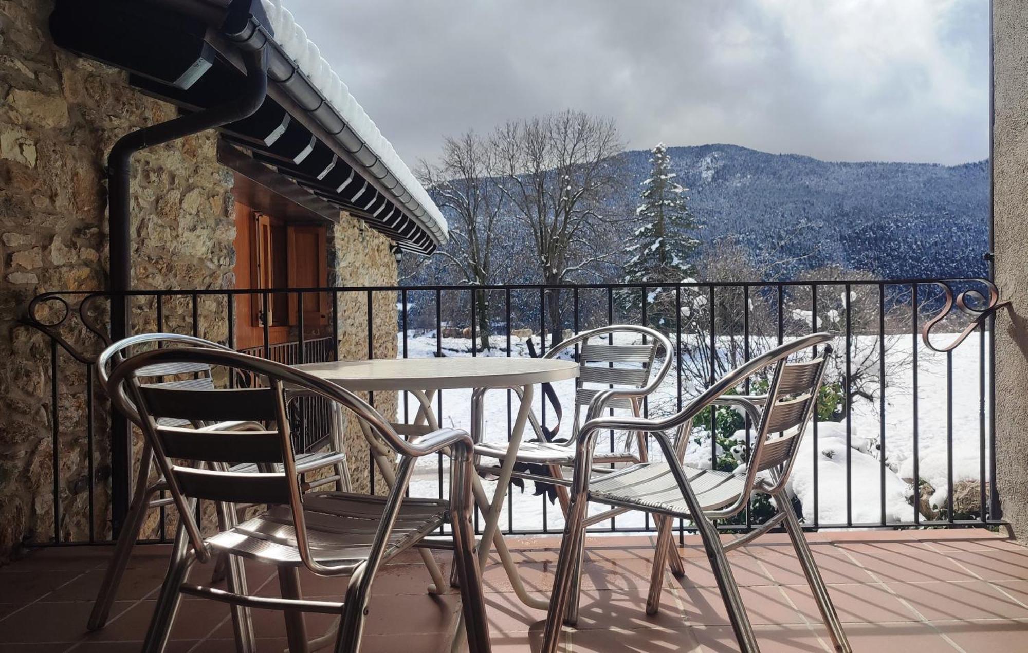 Can Tubau - Casa Rural - Apartaments Campelles Екстериор снимка