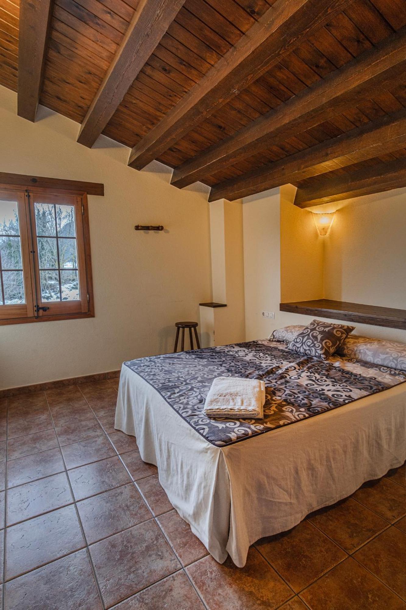 Can Tubau - Casa Rural - Apartaments Campelles Екстериор снимка
