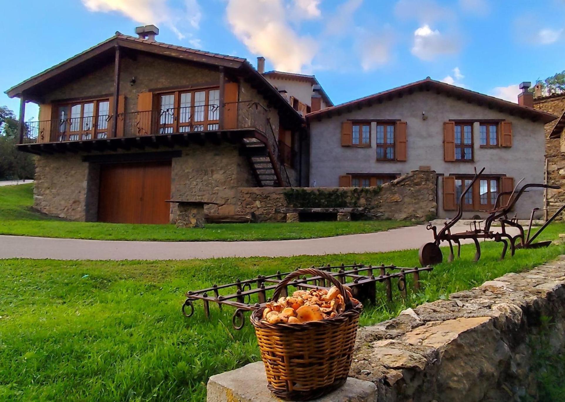 Can Tubau - Casa Rural - Apartaments Campelles Екстериор снимка