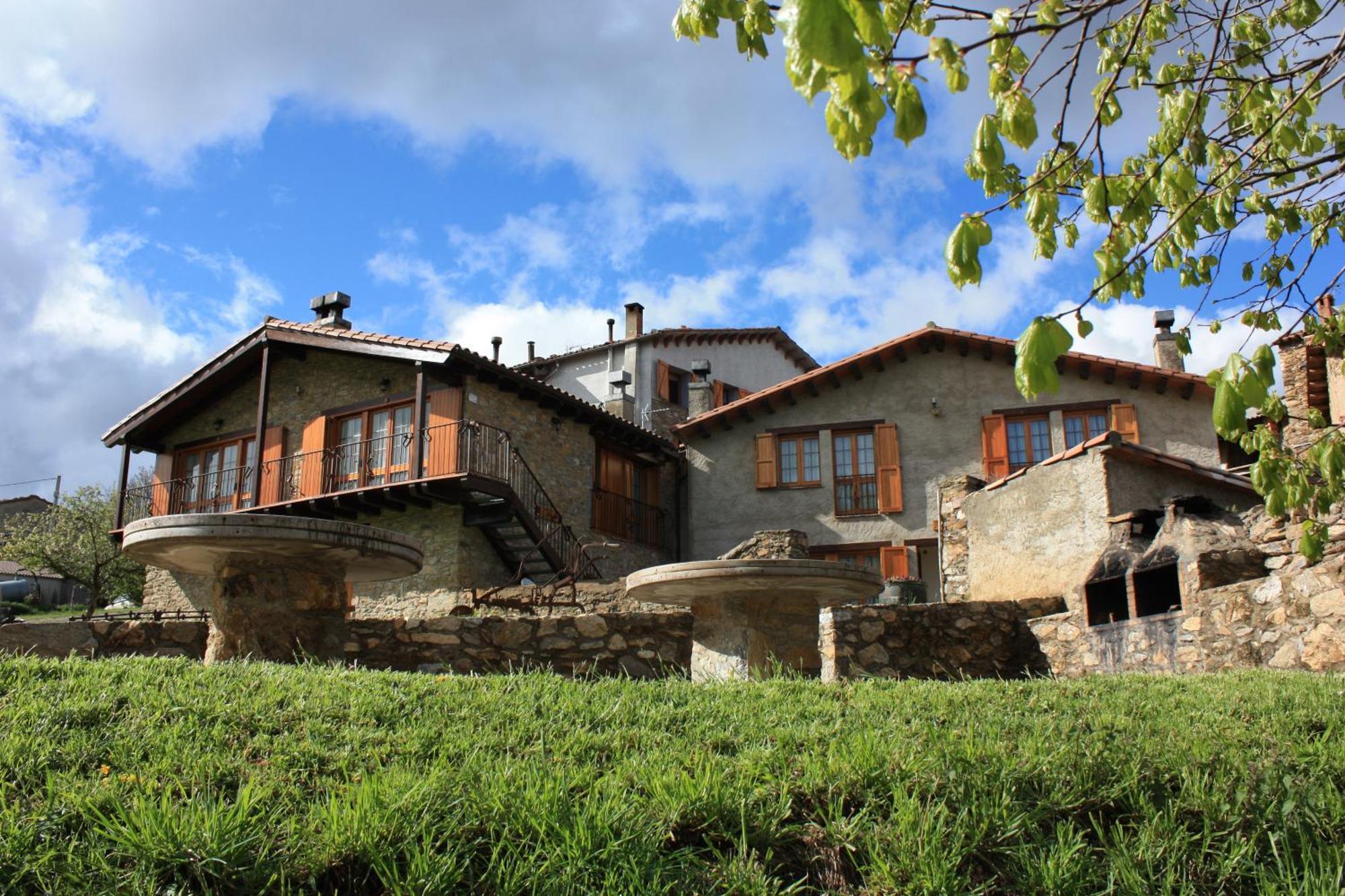 Can Tubau - Casa Rural - Apartaments Campelles Екстериор снимка