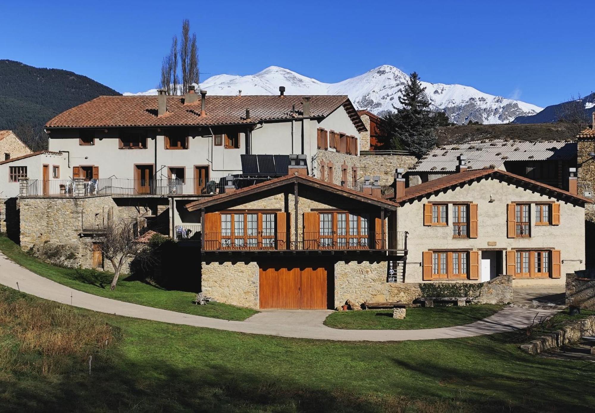 Can Tubau - Casa Rural - Apartaments Campelles Екстериор снимка